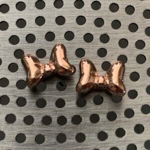 1714 Disney Gold Tone Minnie Mouse Bow Earrings